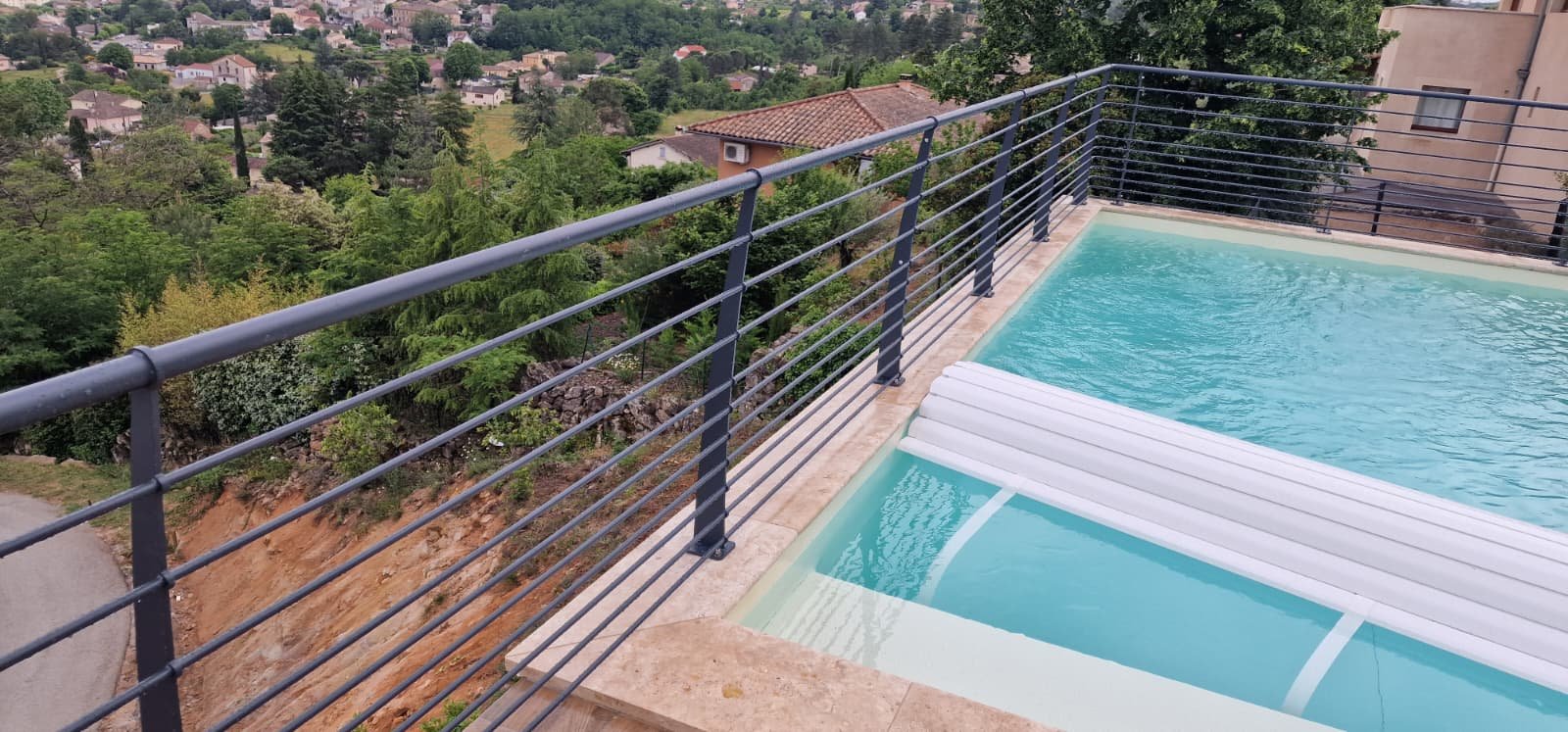 Garde-corps de terrasse en finition contemporaine