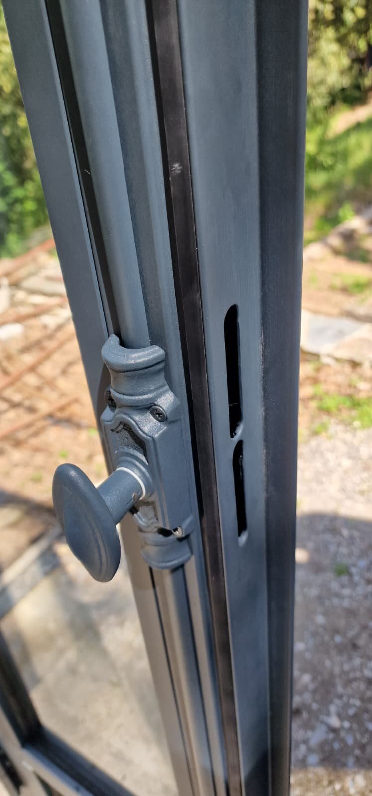 Porte et parois vitrées de la verrière
