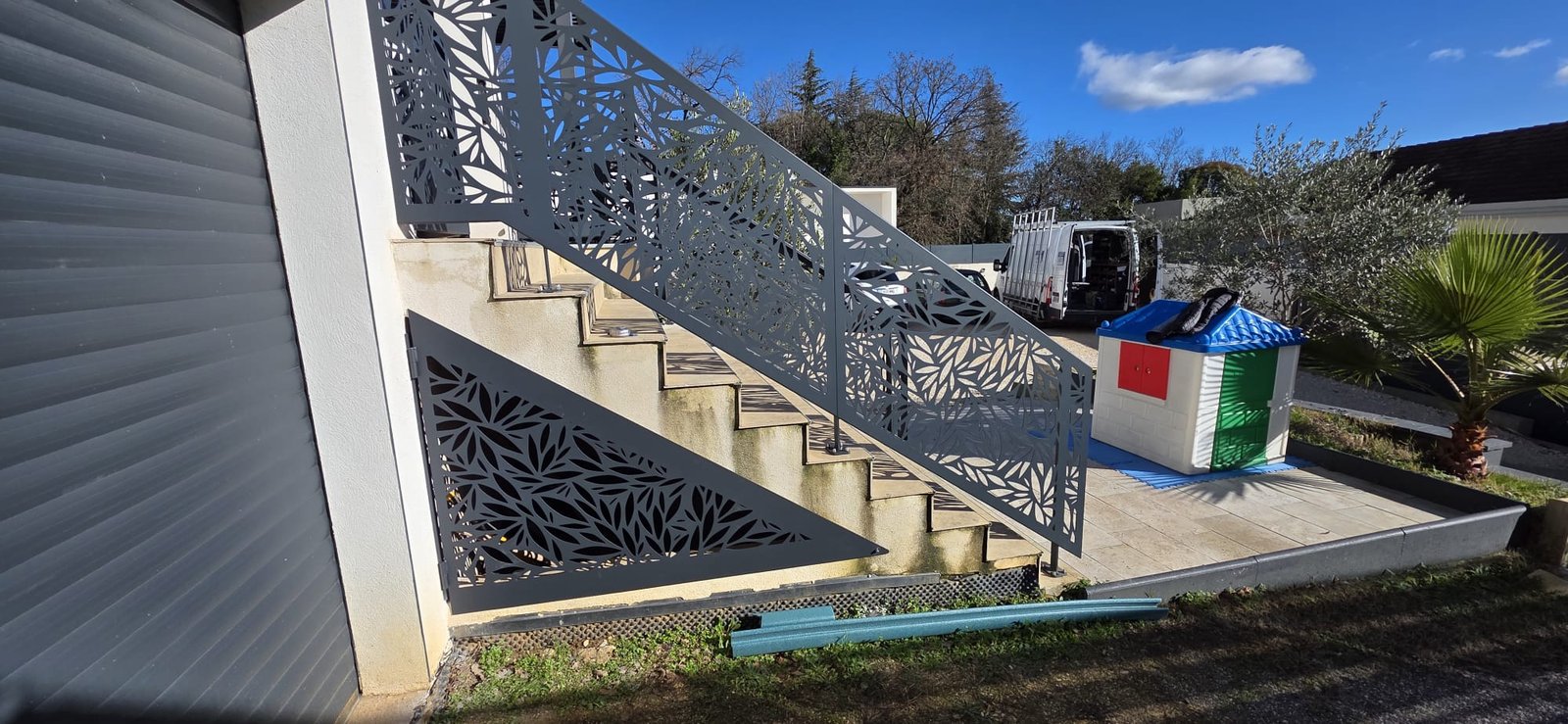 Garde-corps d’escalier en acier à découpe laser